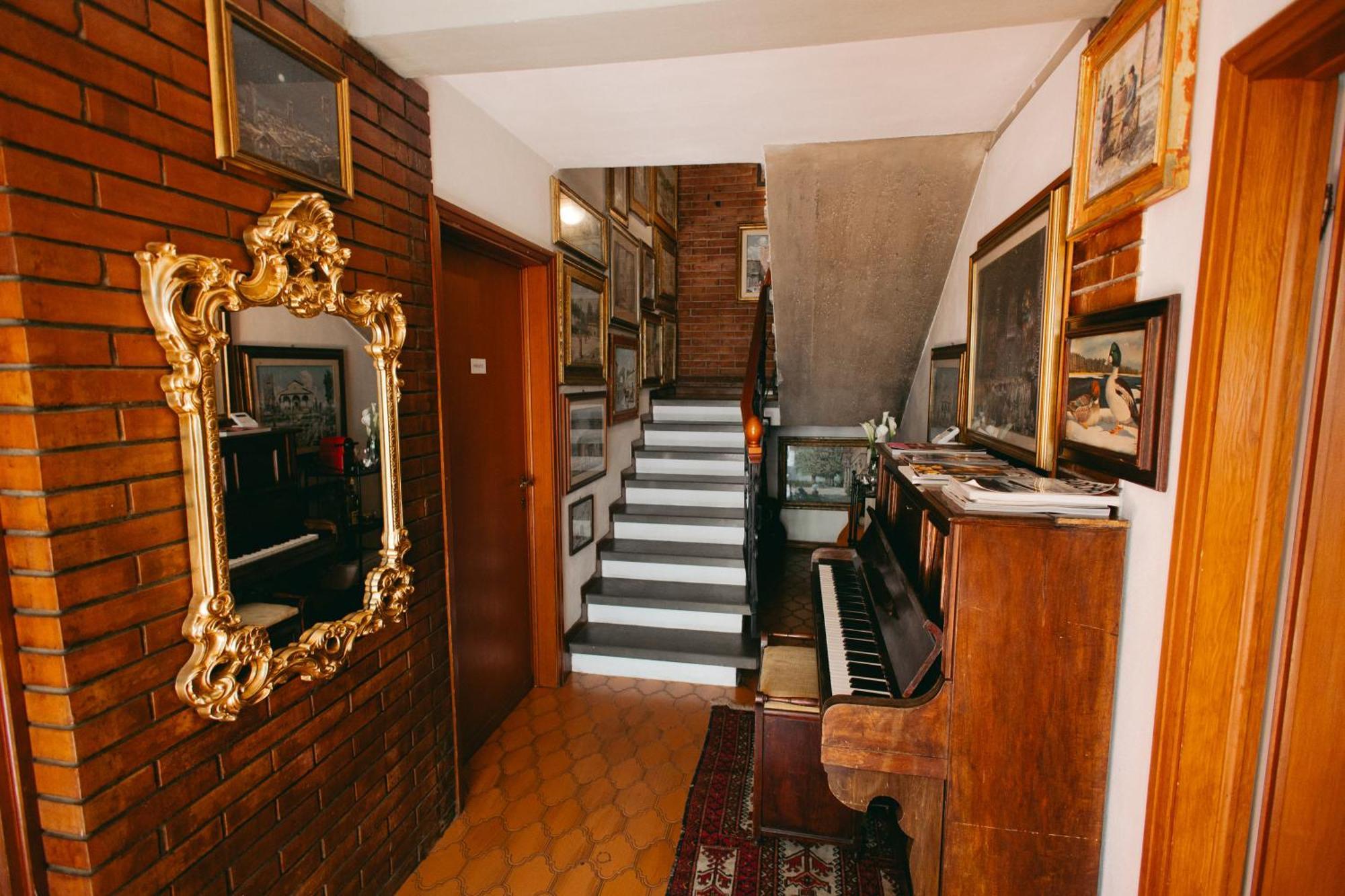 מלון לוקה Enzo'S House מראה חיצוני תמונה