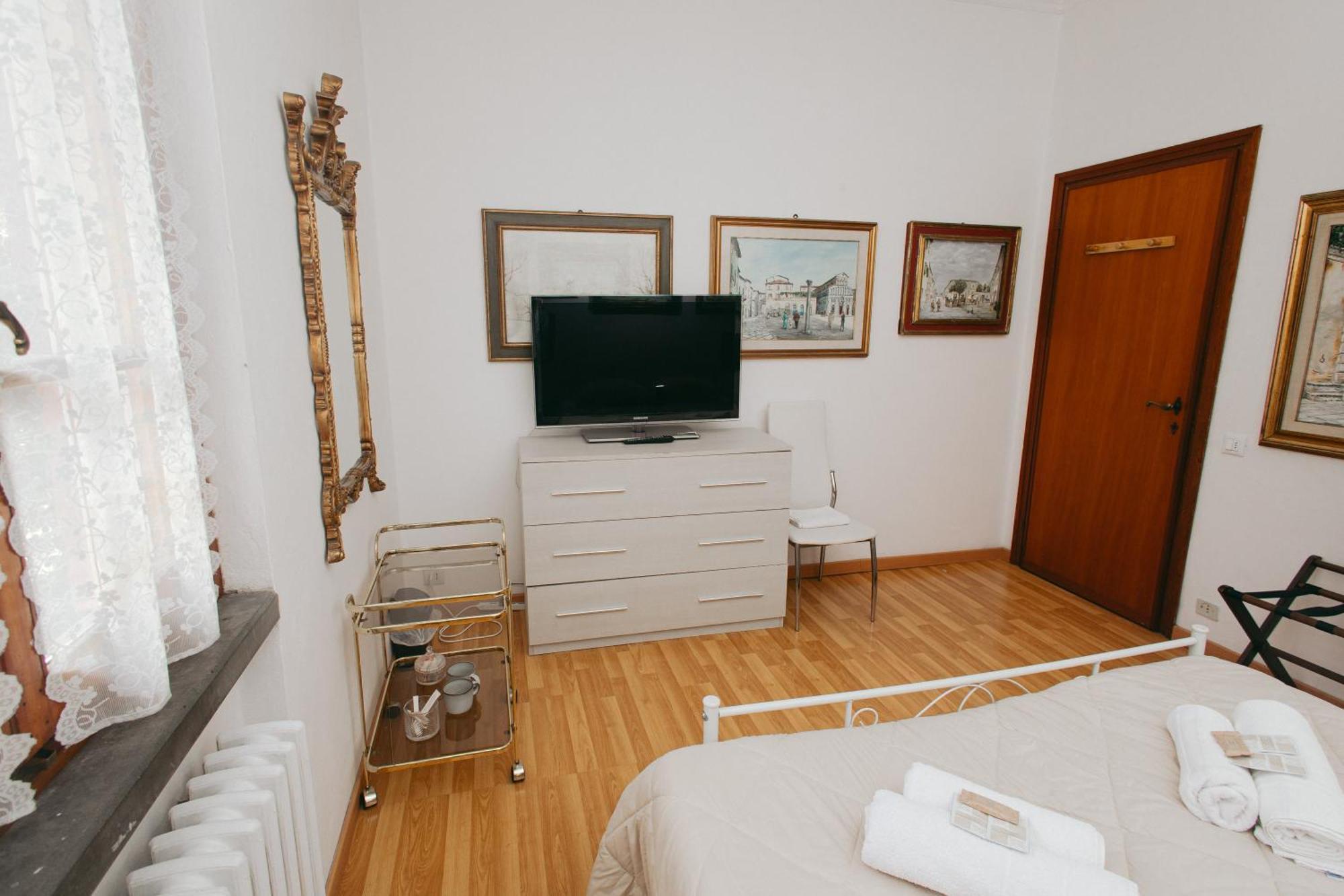 מלון לוקה Enzo'S House מראה חיצוני תמונה